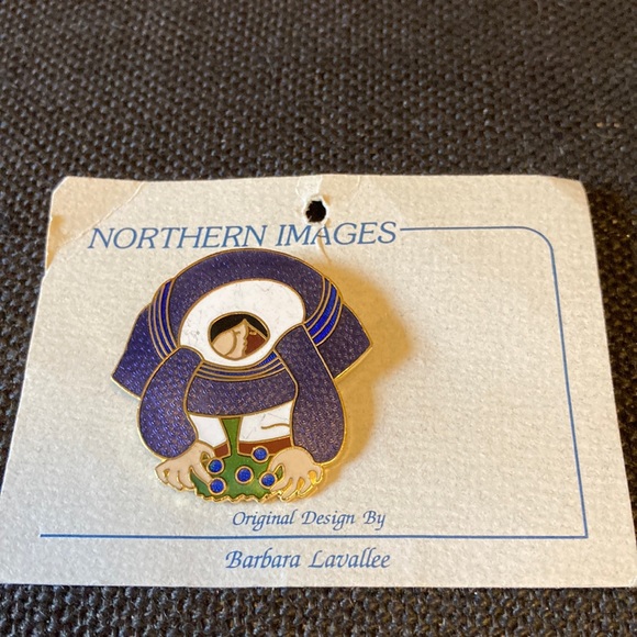 NEW!!  Alaskan’s Barbara Lavallee Label Pin - Picture 1 of 3